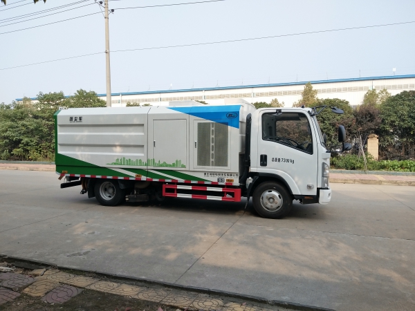 神綠通牌SLV5070TXCQ型吸塵車(chē)（中型車(chē)）