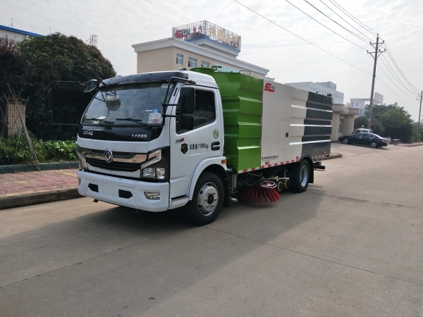 神綠通牌SLV5120TXSE型洗掃車（中型車）