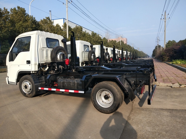 SLV5045ZXXB車廂可卸垃圾車（3方勾臂車）